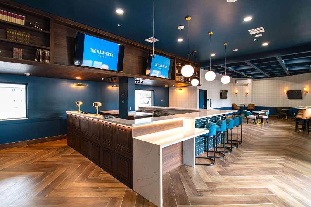 The Ellsworth Hotel, Ascend Hotel Collection Уилямс Ресторант снимка