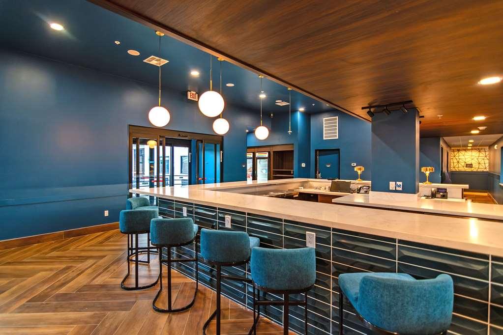The Ellsworth Hotel, Ascend Hotel Collection Уилямс Ресторант снимка